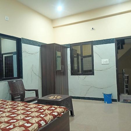 Shri Janki Vatika Hotel Vrindāvan Buitenkant foto